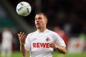 开云体育APP下载-中国足球行业标准化体系不断完善，行业门槛持续提升，足球执行标准